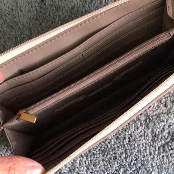 Fossil Zip Around Coated Canvas Large Wallet - Picture 3 of 5